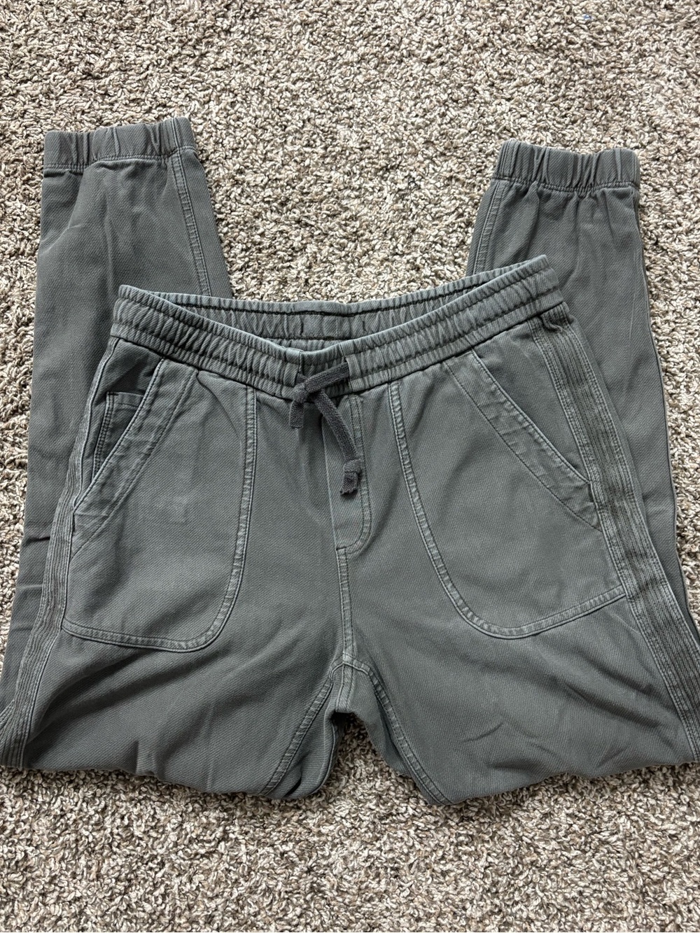 Athleta Farallon Jogger Washed out Gray Drawstring Pants Athletic Woman Size 2